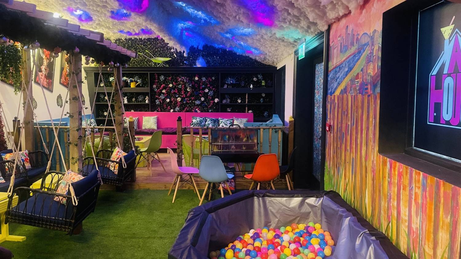 The Mad House - Thumbnail 3