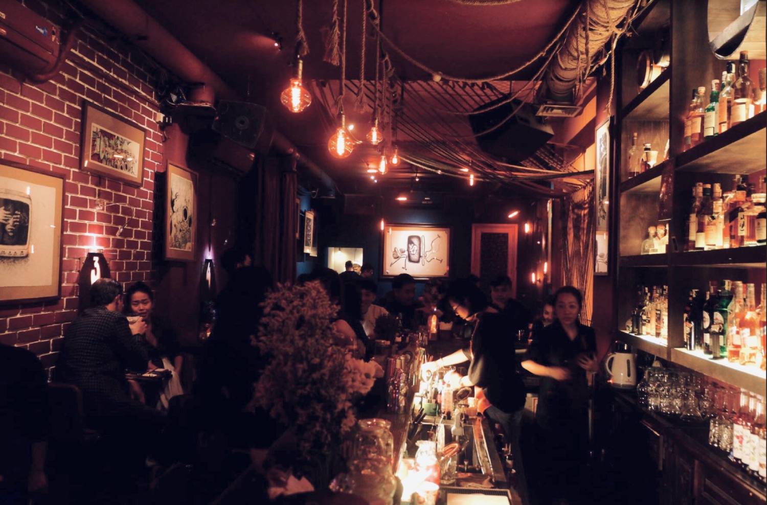 Nê Cocktail Bar - Thumbnail 2