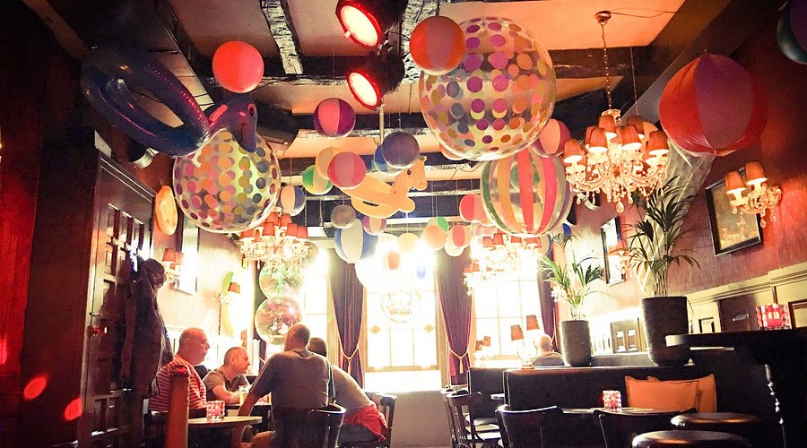 The Queen’s Head - Thumbnail 2