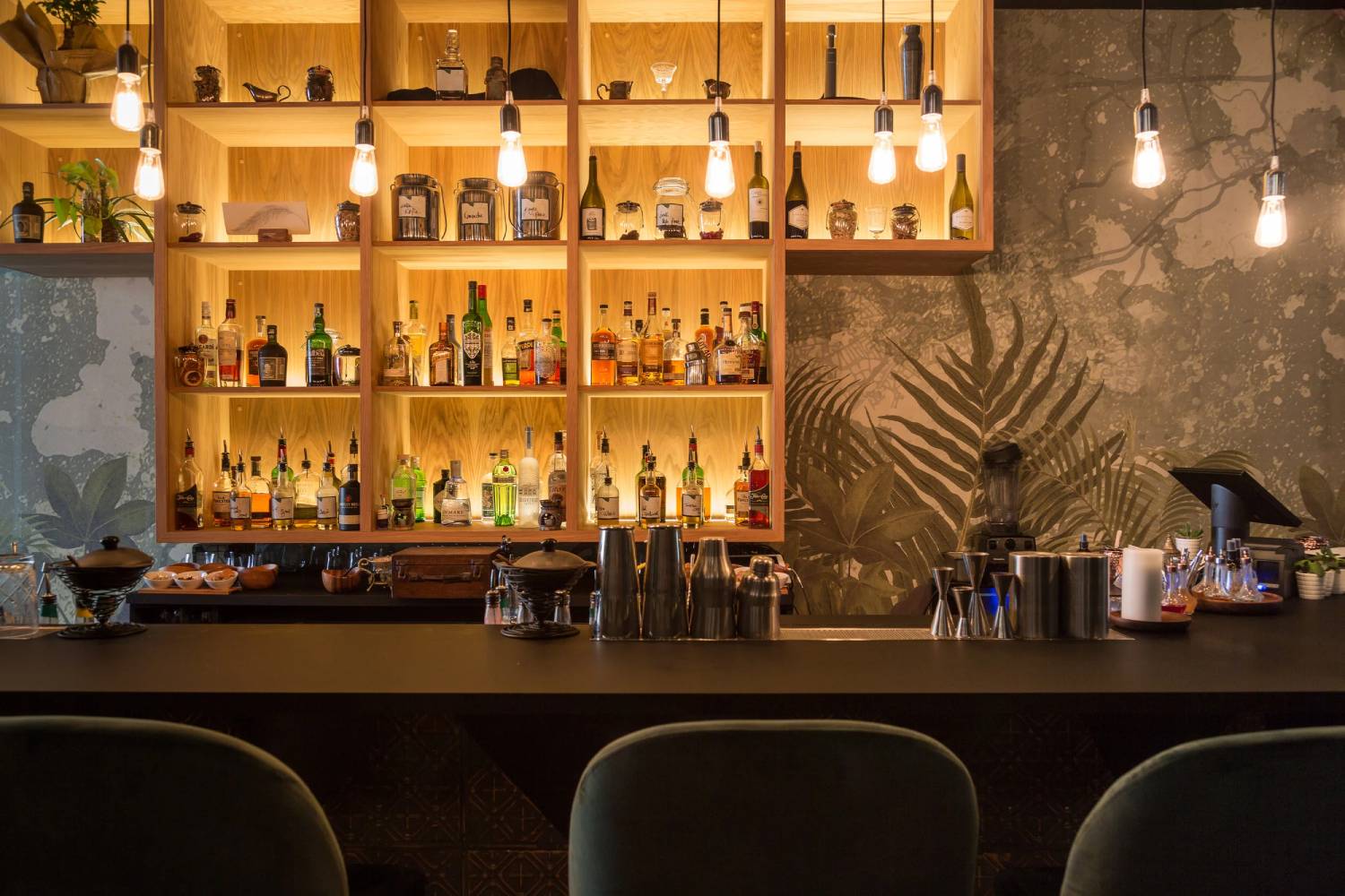 Cocktail Bar (Dundas West) - Thumbnail 2