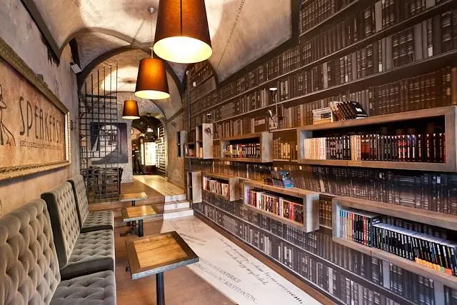 Speakeasy – księgarnio – kawiarnia kryminalna, bar in Wroclaw (photo 1)