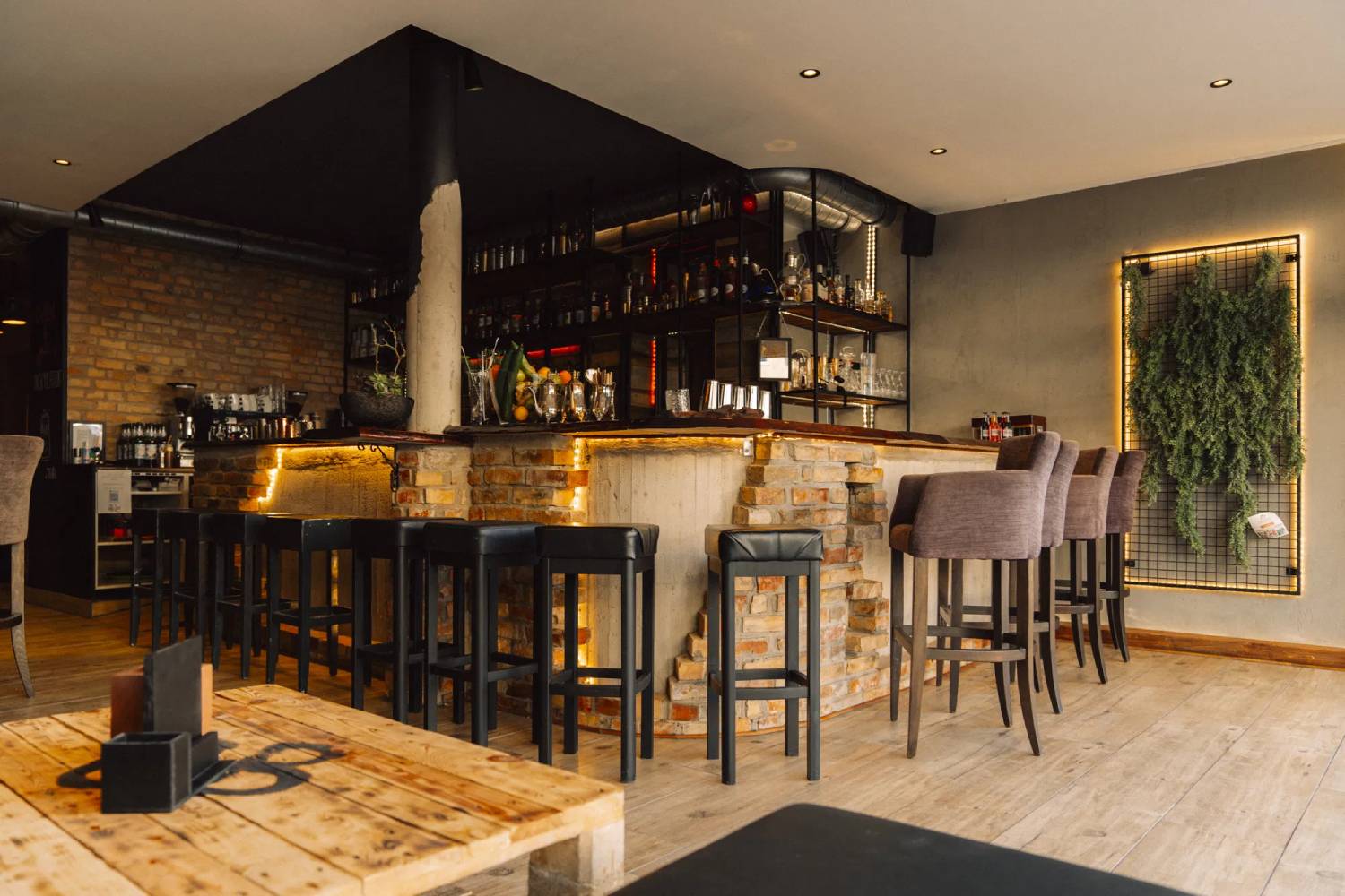 Craftbar Rostock & Craftbar Cocktail College - Image 1