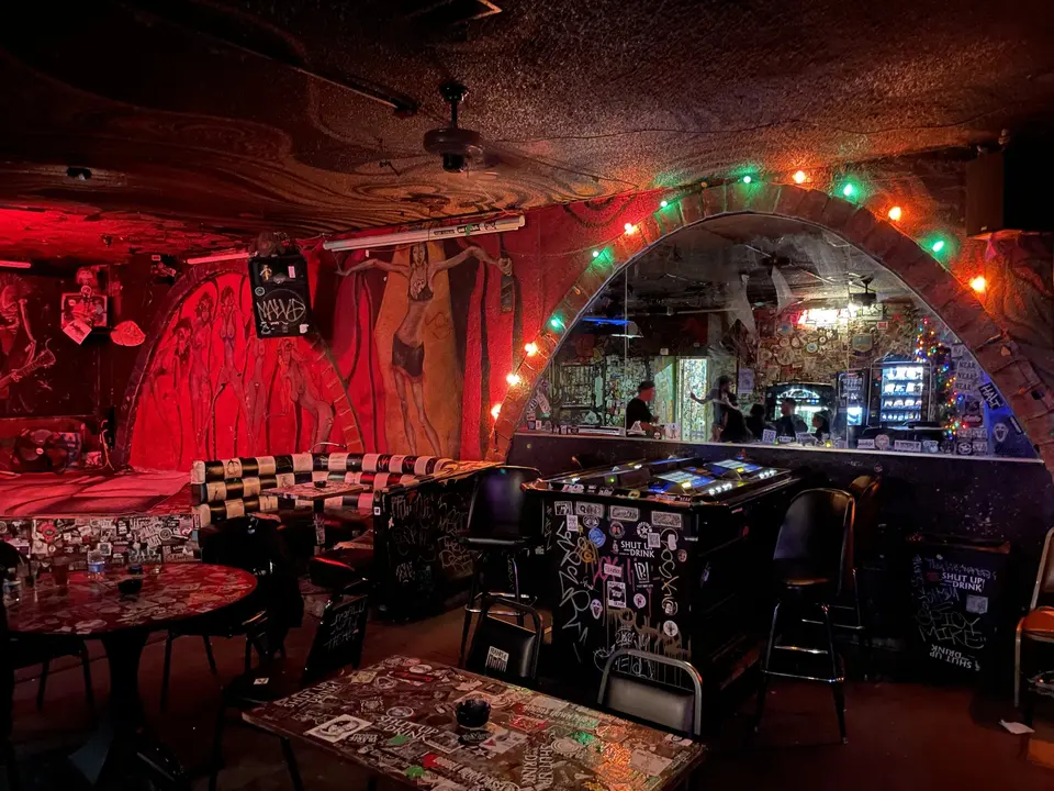Double Down Saloon, bar in Las Vegas (photo 1)