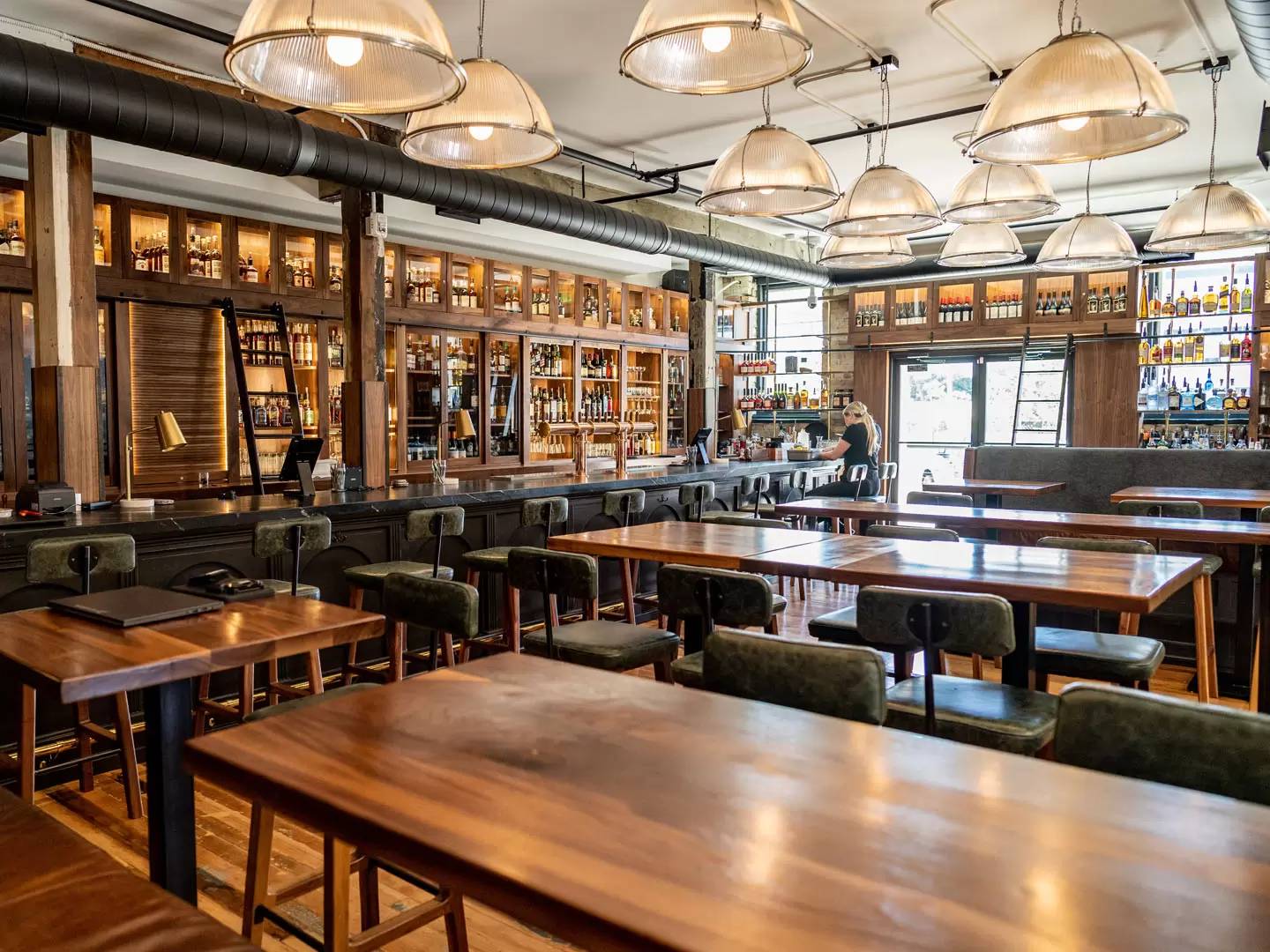 Franklin Ave Cocktails & Kitchen - Thumbnail 2