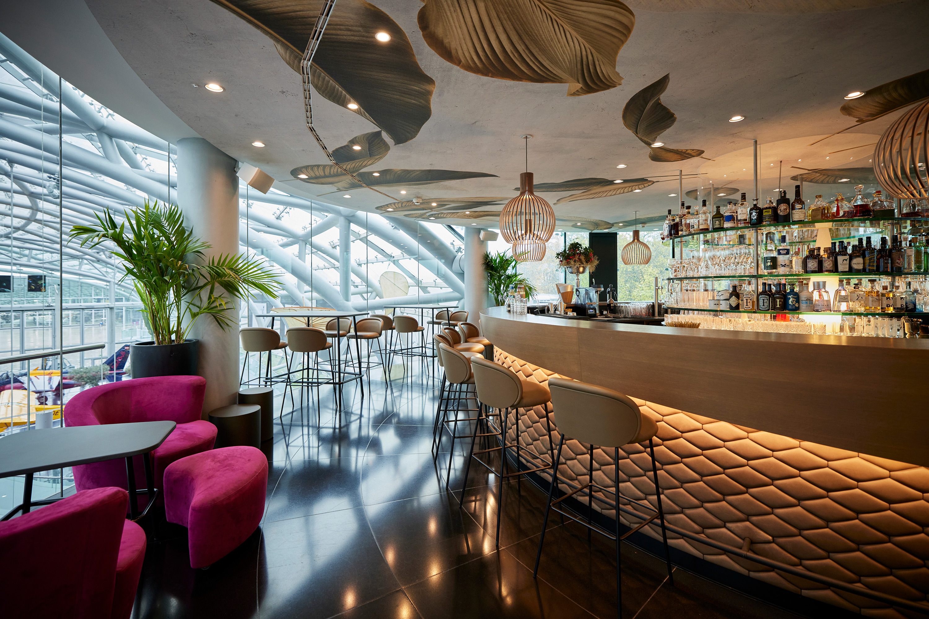 Mayday Bar & Threesixty Bar at Hangar-7 - Thumbnail 2