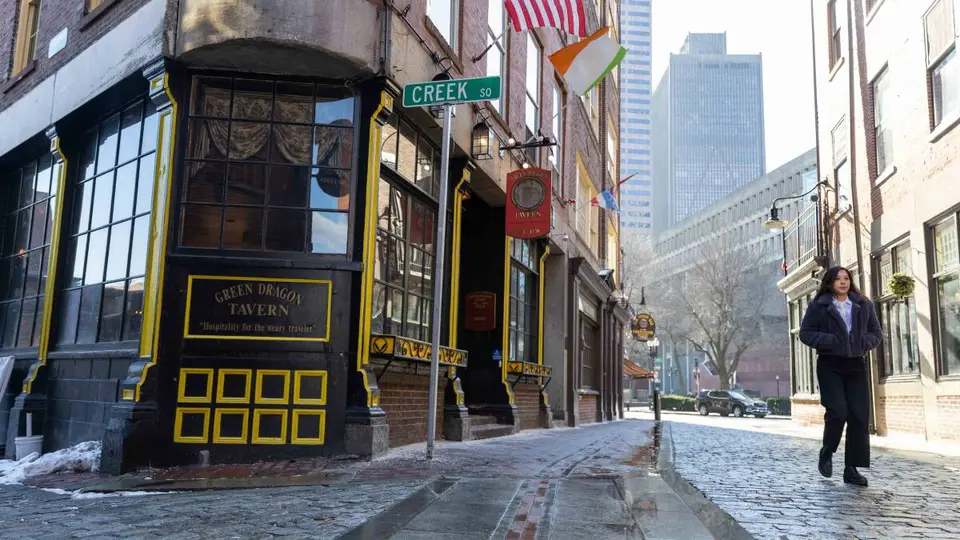 The Green Dragon Tavern, bar in Boston (photo 1)