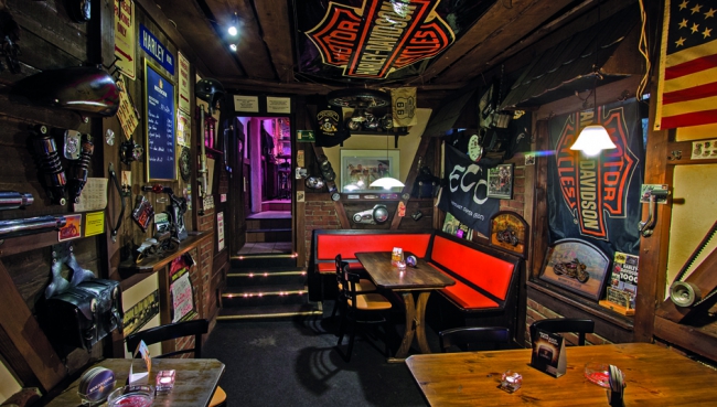 Schallmauer — Rostocks Fliegerkneipe - Thumbnail 2