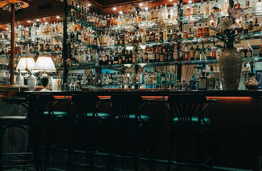 Antique American Bar - Image 1