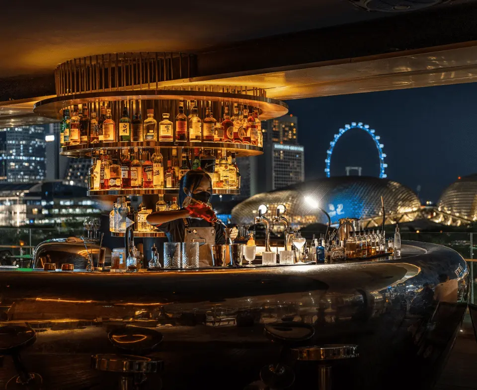 Smoke & Mirrors, bar in Singapore (photo 1)