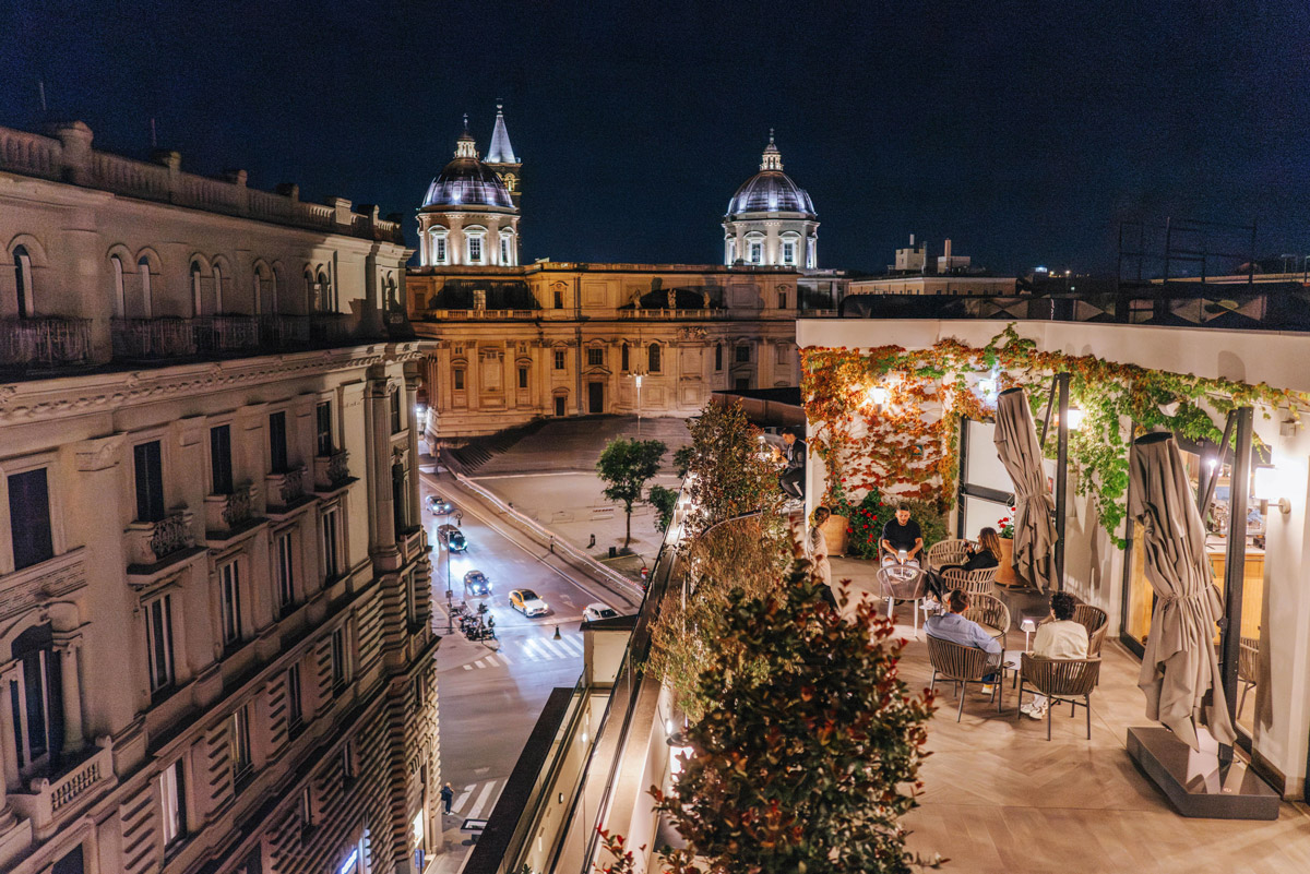 MùN Rooftop Cocktail Bar - Thumbnail 2