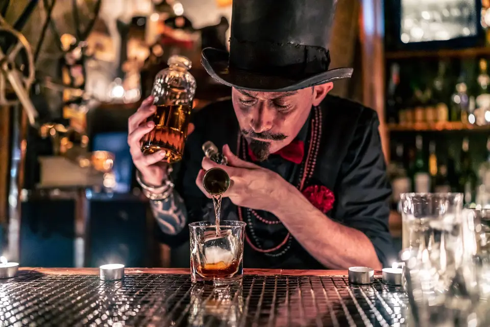 L'Escamoteur Bar, bar in Kyoto (photo 1)