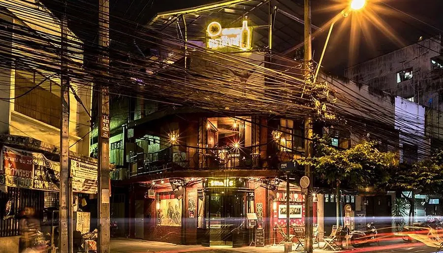 Smalls, bar in Bangkok (photo 1)