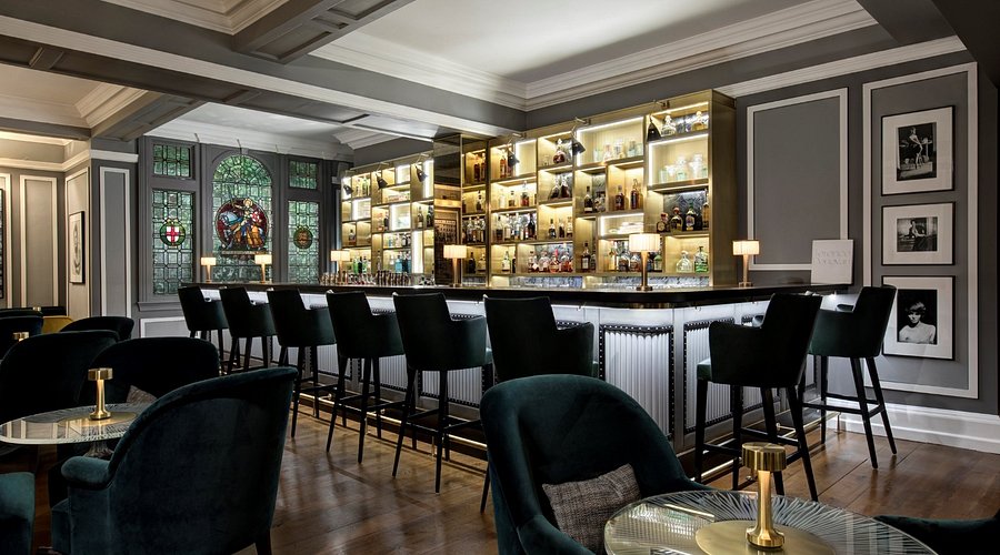 Donovan Bar - Image 1
