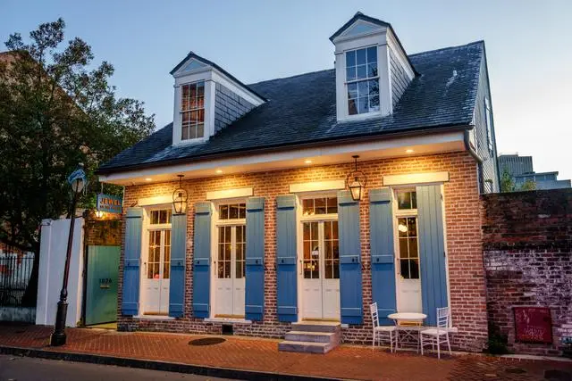 Jewel of the South, bar in New Orleans (photo 1)