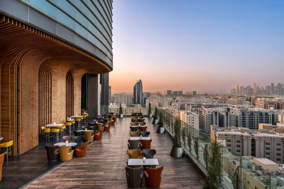 Sky View, bar in Doha (photo 1)