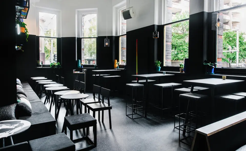 PS40, bar in Sydney (photo 1)
