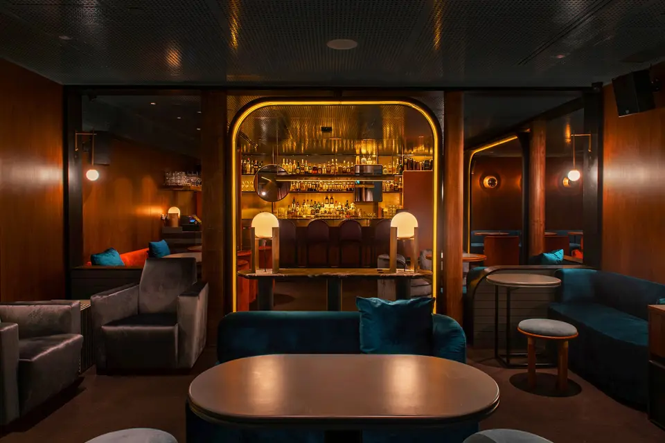 Jigger & Pony, bar in Singapore (photo 1)